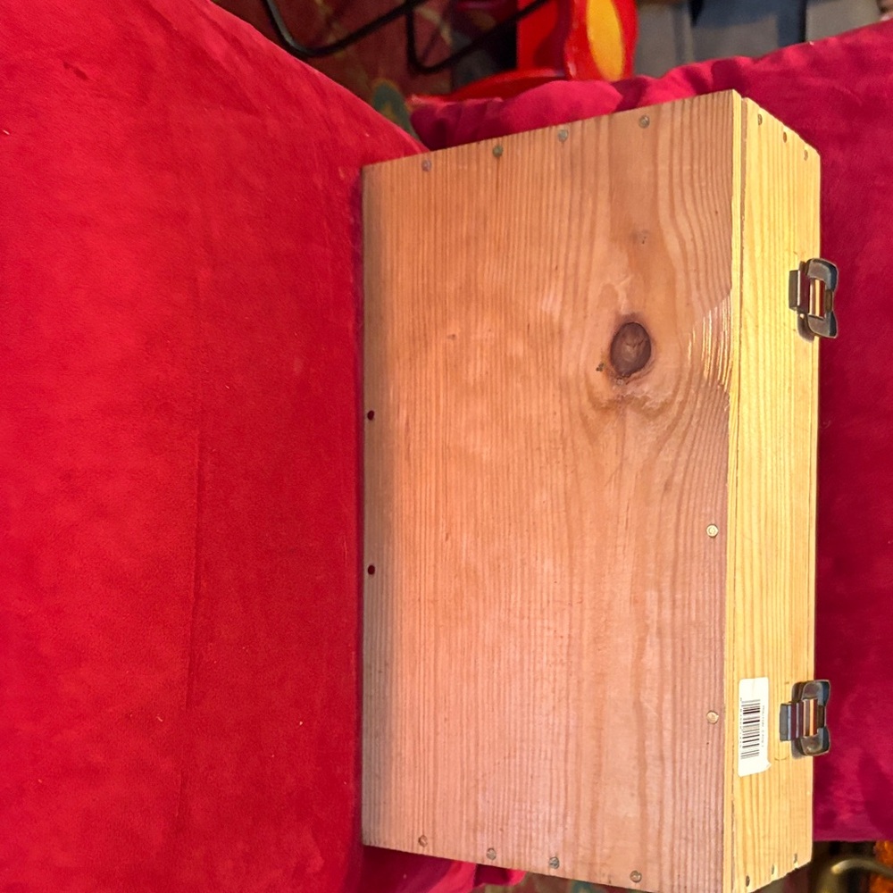 Wooden Accessory Box - Picture 6 of 7